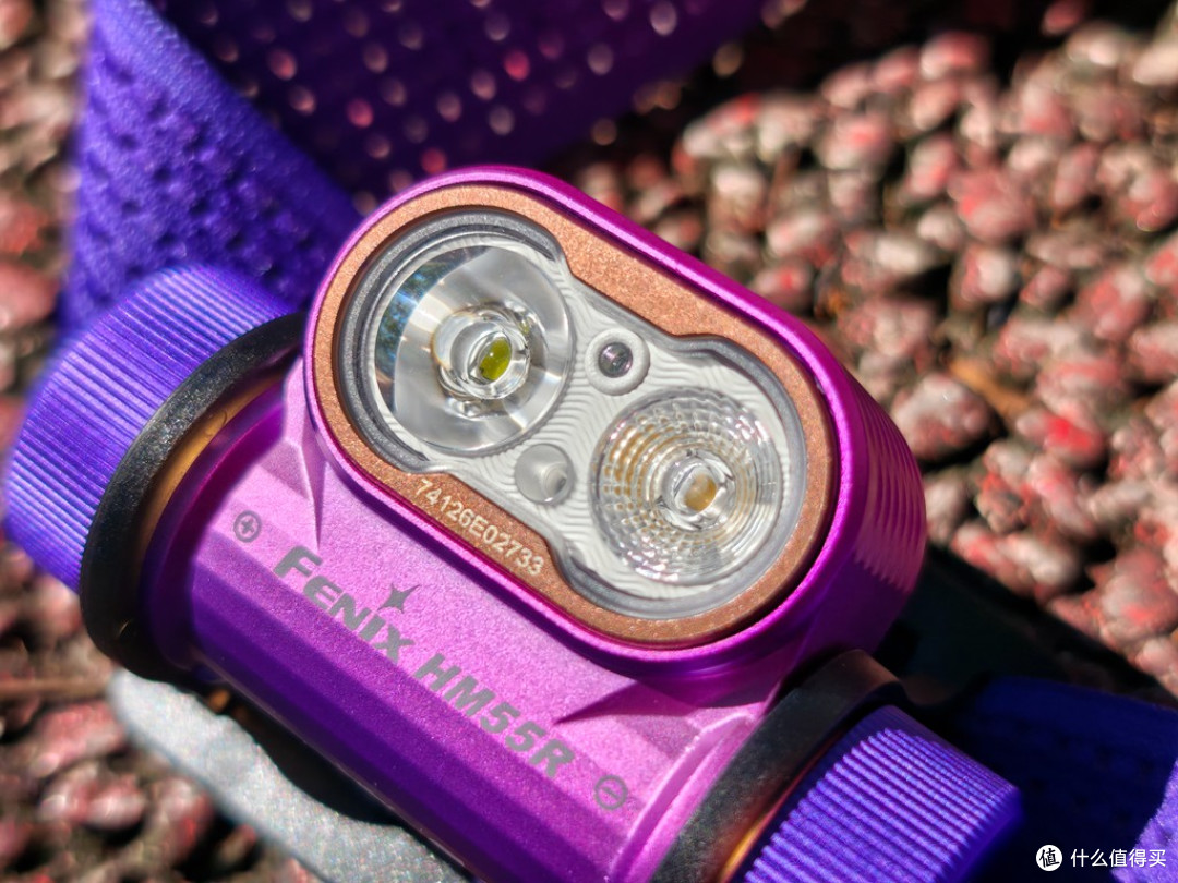 Fenix HM55R头灯:轻巧多能,点亮户外