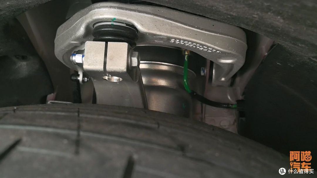问界M8买增程还是纯电,店里看完实车,喵哥强烈推荐纯电
