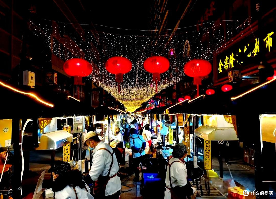 南宁之夜·七夕味蕾盛宴:五象路夜市美食探索之旅
