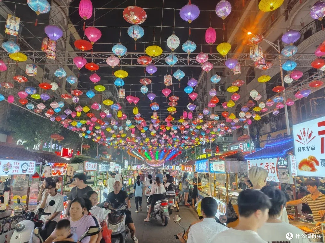 南宁之夜·七夕味蕾盛宴:五象路夜市美食探索之旅