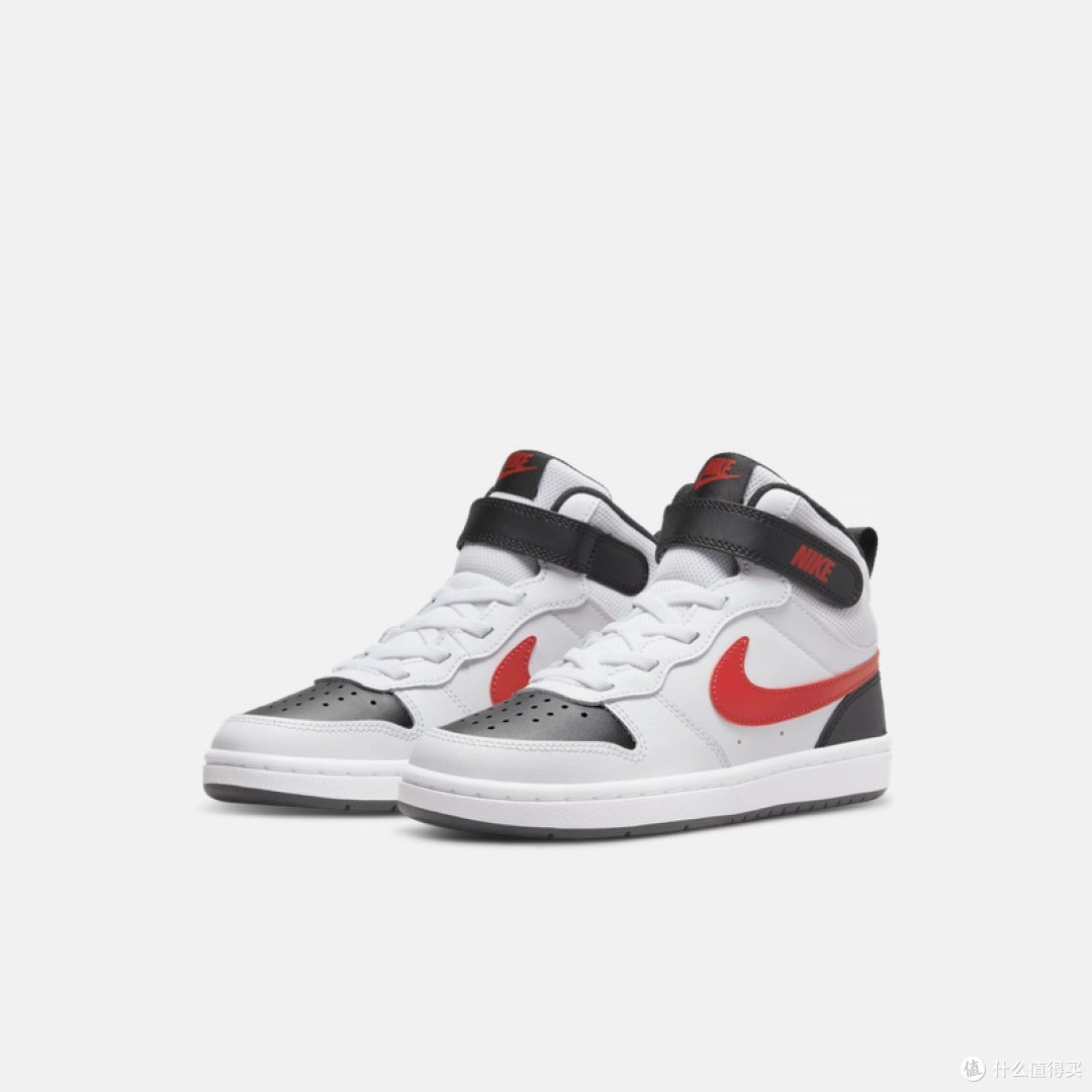 Nike酷菠萝童鞋:冬季实用与童趣设计
