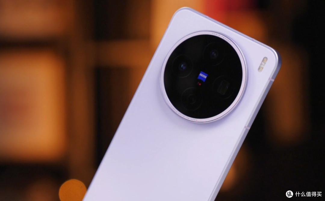 vivo更激进了，16GB+512GB+6200mAh+100倍变焦，国补后一降再降