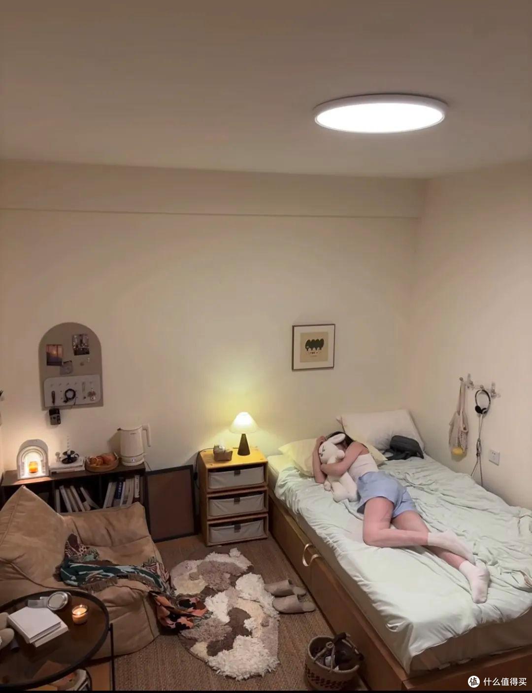 香港一姑娘,工作十年,攒下9㎡小屋,网友:好羡慕,好想住进去