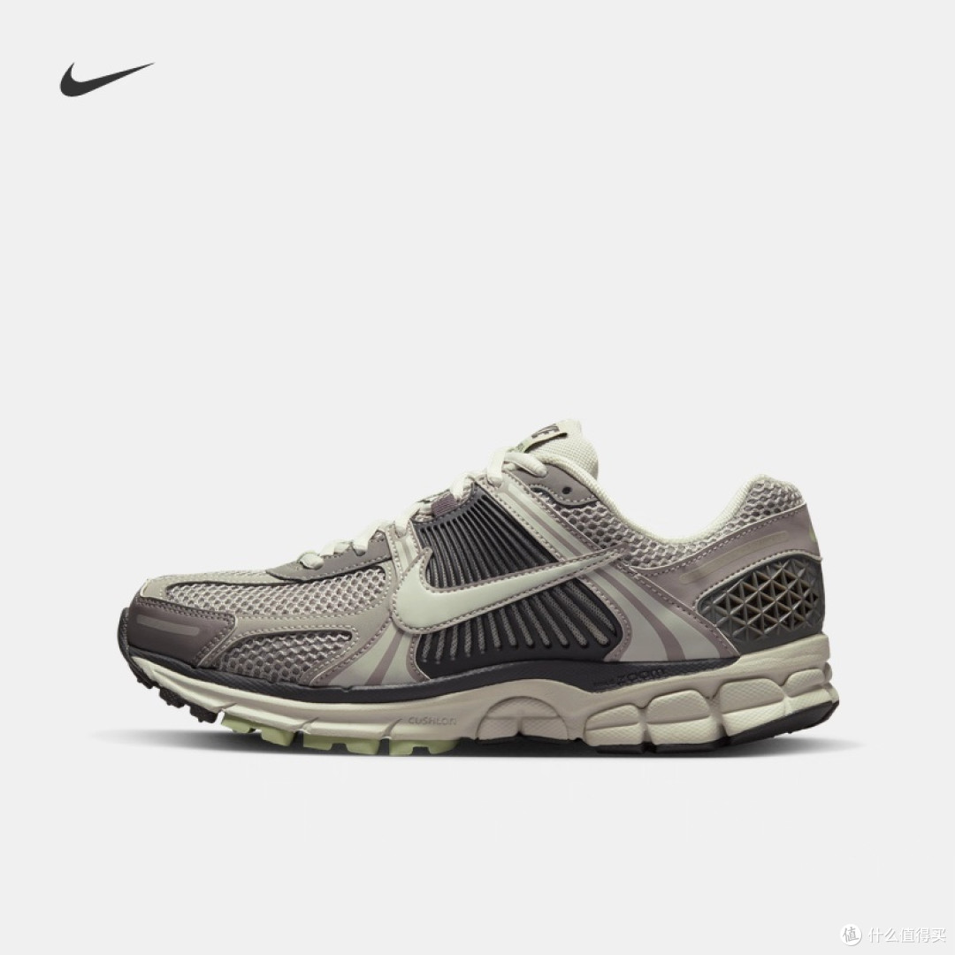 NIKE ZOOM VOMERO 5 复古跑鞋评测