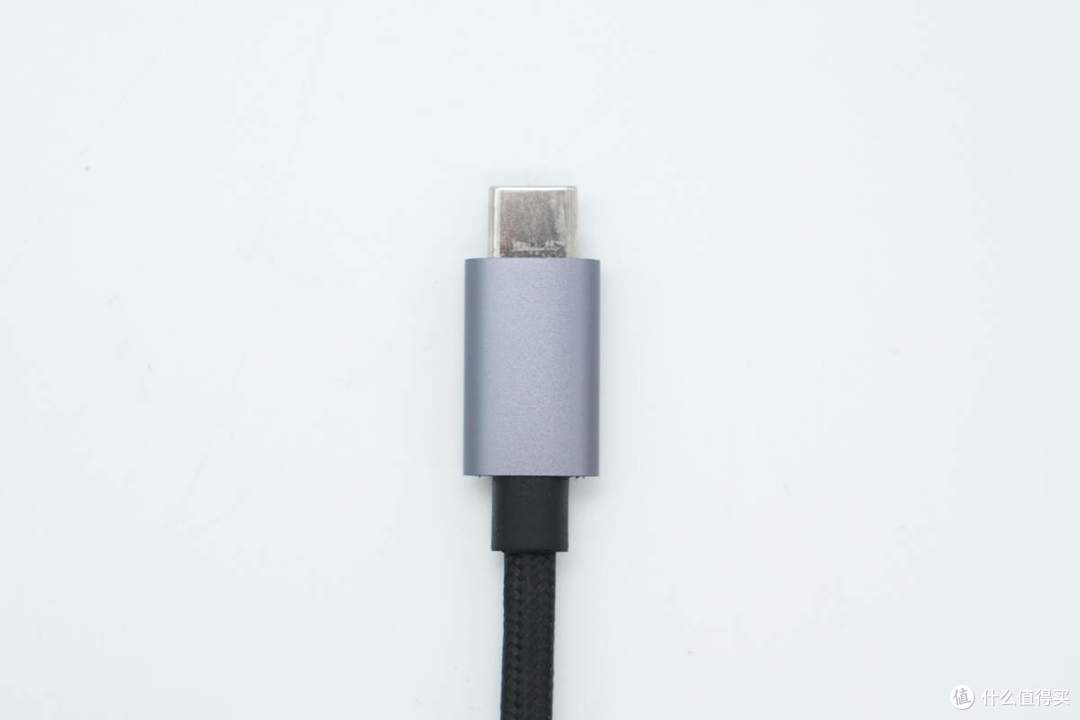 一个AR眼镜的配件也能做这么好！雷鸟边充边用USB-C转接器拆解