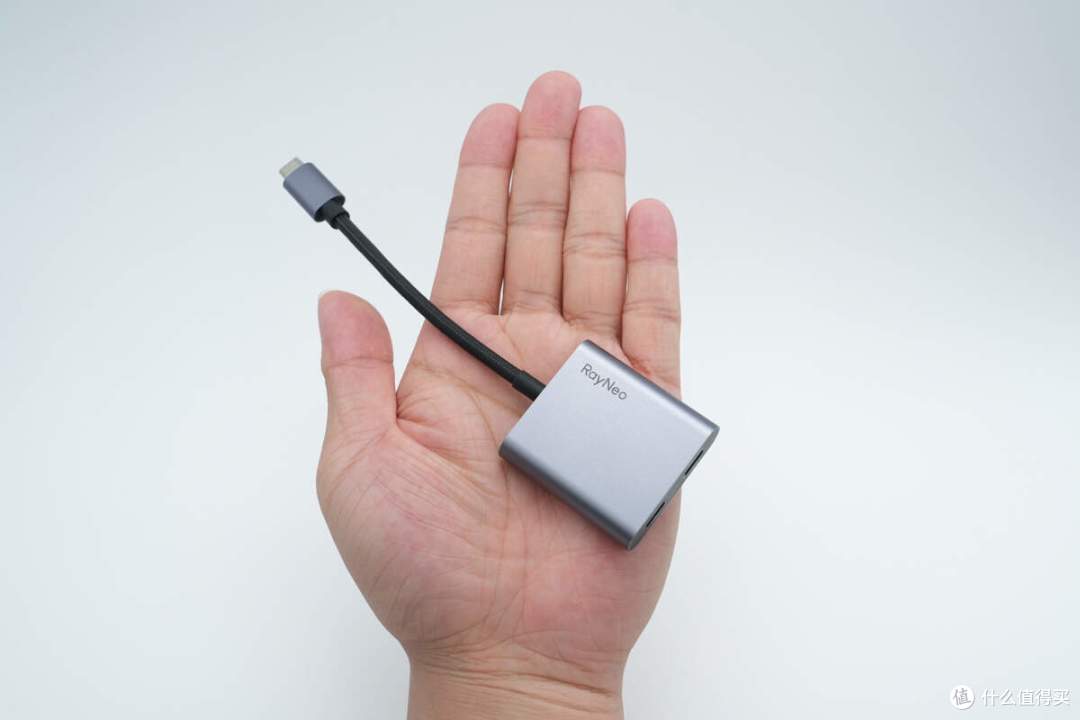 一个AR眼镜的配件也能做这么好！雷鸟边充边用USB-C转接器拆解