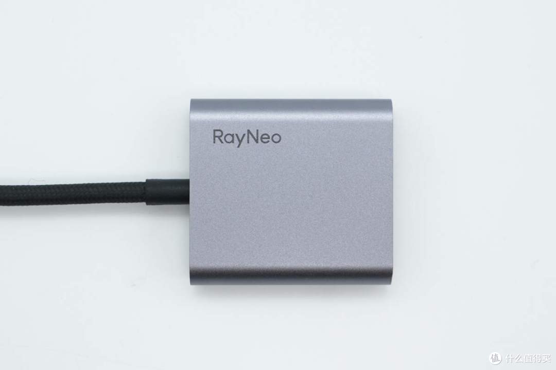 一个AR眼镜的配件也能做这么好！雷鸟边充边用USB-C转接器拆解