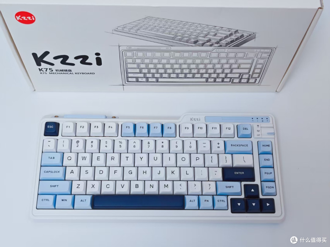 七夕送礼怕踩雷?百元卷王珂芝 K75 V2 键盘,实用到对象天天想你
