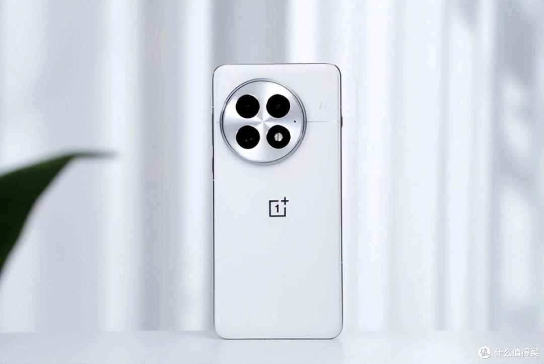 一加放弃高利润,24GB+1TB+6000mAh,高端旗舰跌至“清仓价”