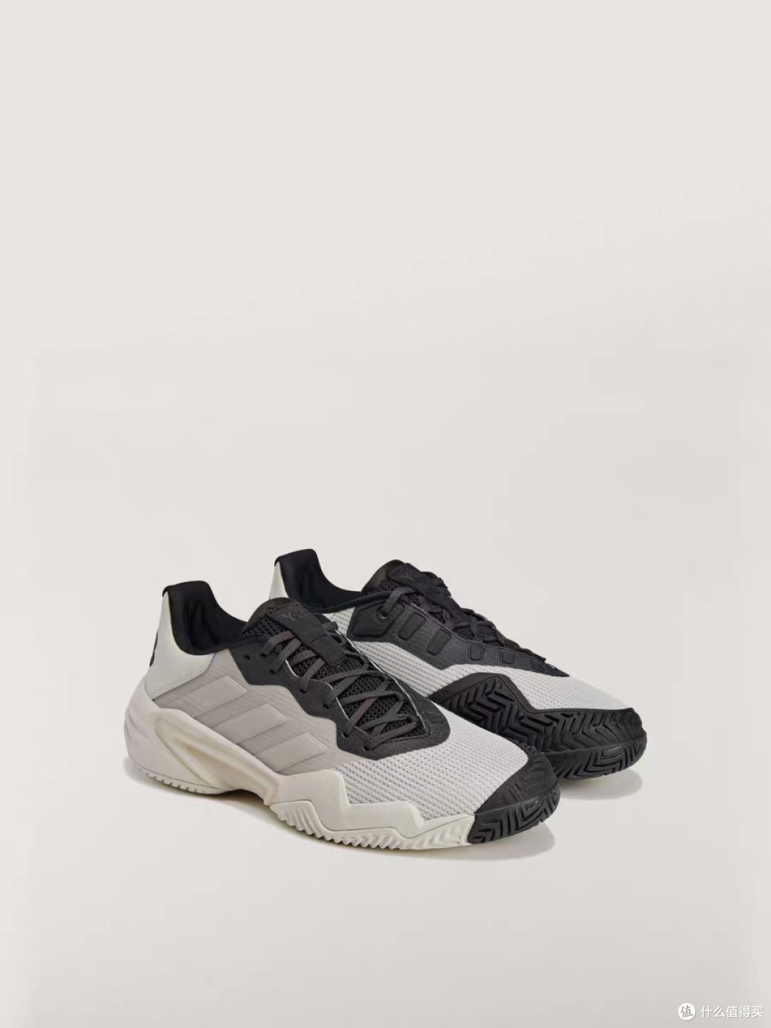 Y-3联名Barricade 13 M网球鞋设计与性能
