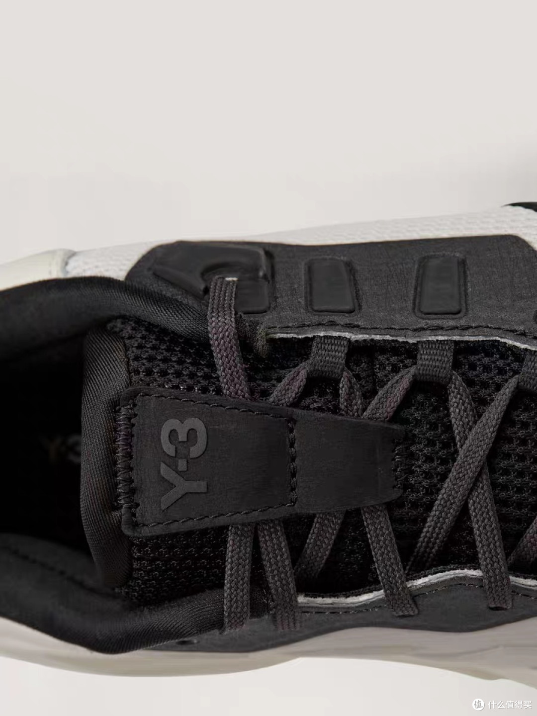 Y-3联名Barricade 13 M网球鞋设计与性能