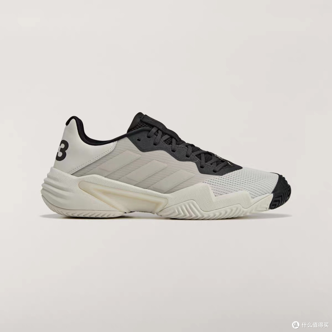 Y-3联名Barricade 13 M网球鞋设计与性能