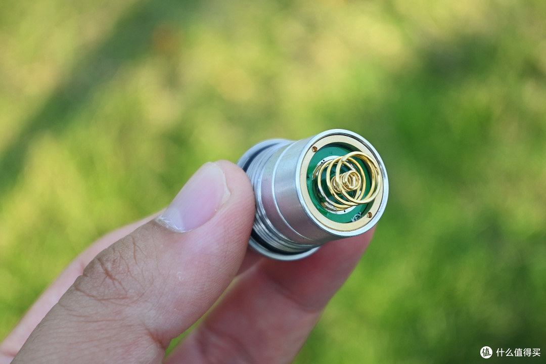集盘玩与实用的精致之作,ZorKryth Champ45 EDC文玩小手电体验