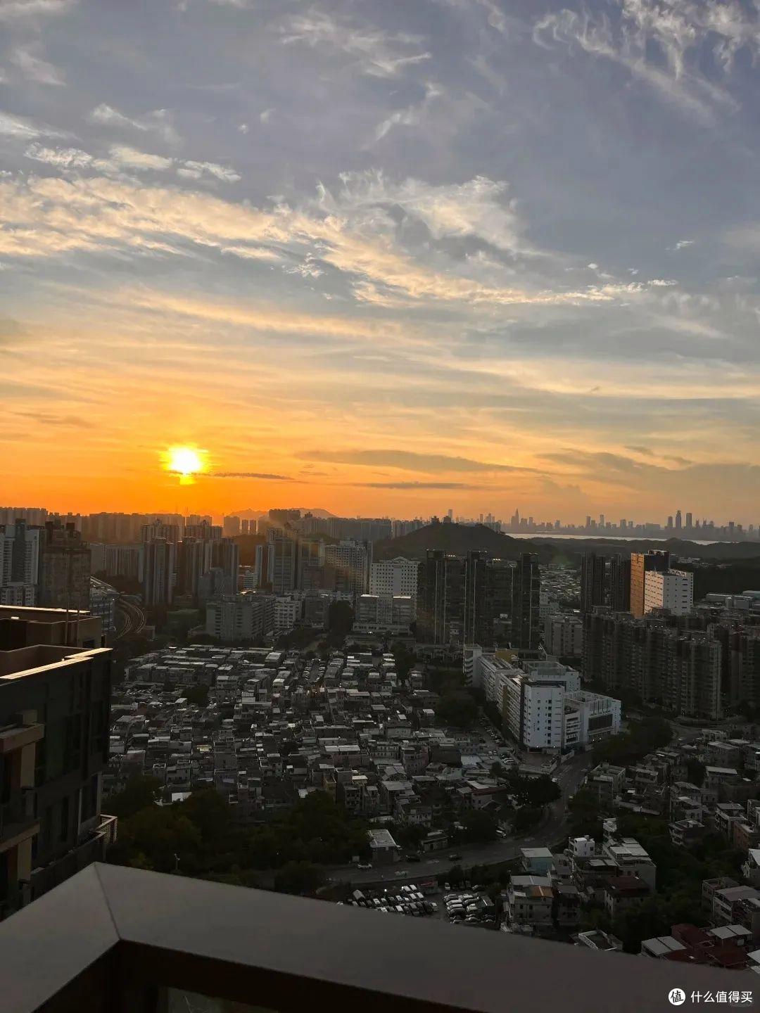 香港一夫妻的婚房火了,29㎡无吊顶、石膏线,无一丝穷酸气,晒晒