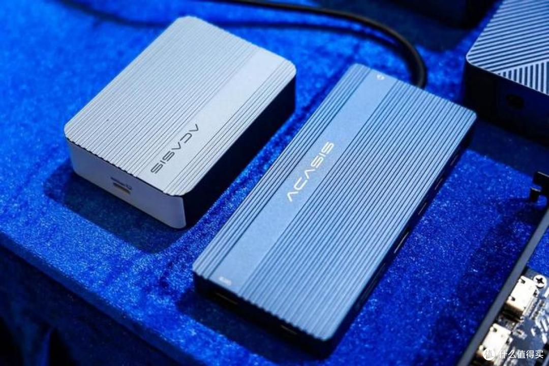 阿卡西斯亮相深圳数码嘉年华,全球首款PCIe 5.0雷电5硬盘盒发布