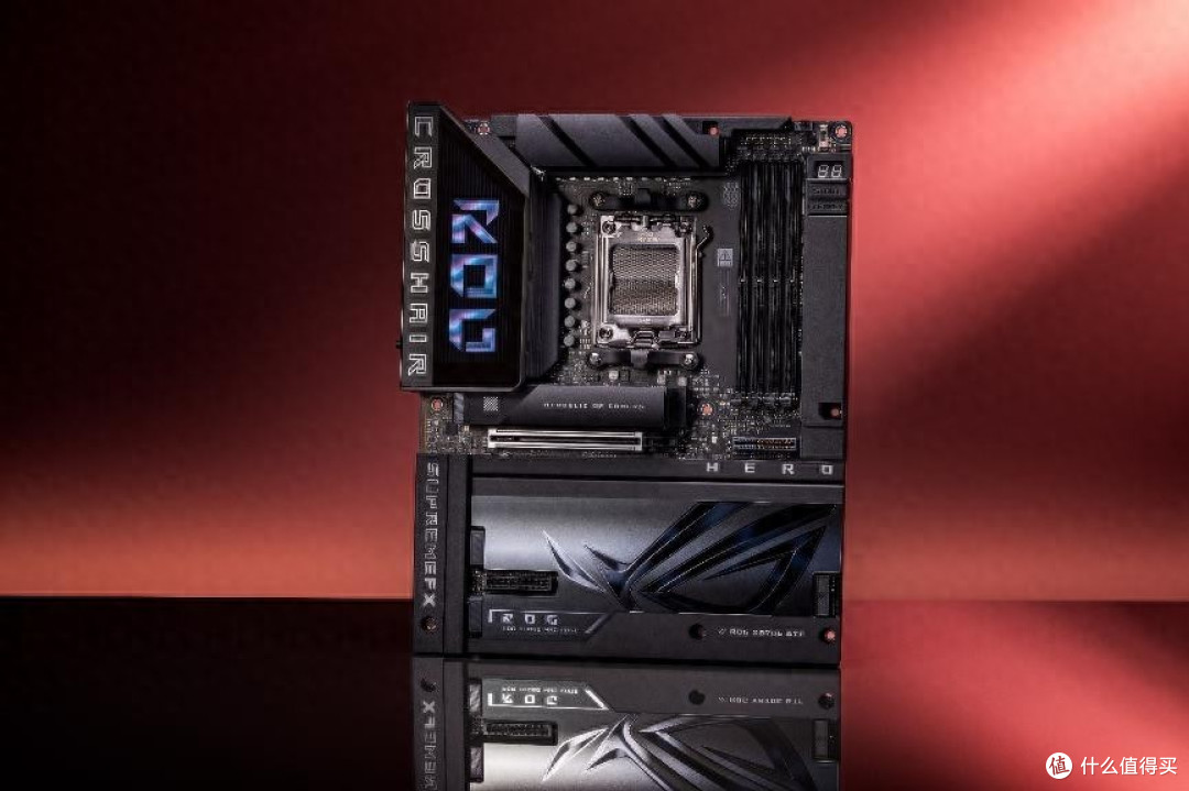 华硕ROG X870E HERO BTF背置主板震撼科隆游戏展