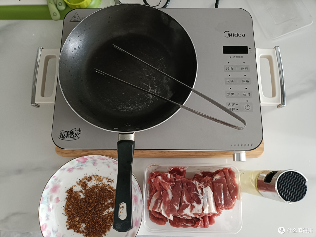 不挑锅具：适用于陶瓷，金属，玻璃各种材质的锅具；