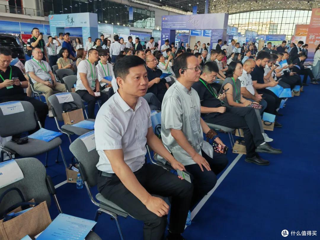 金宫亮相2025中国(四川)—乌兹别克斯坦国际商品博览会现场