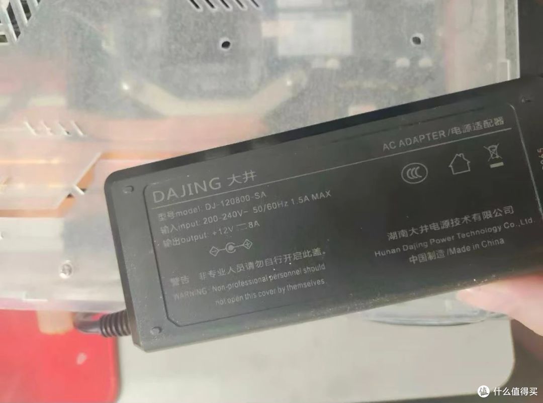 报废一体机改成小主机,搭载11代i5处理器,内存硬盘都能换