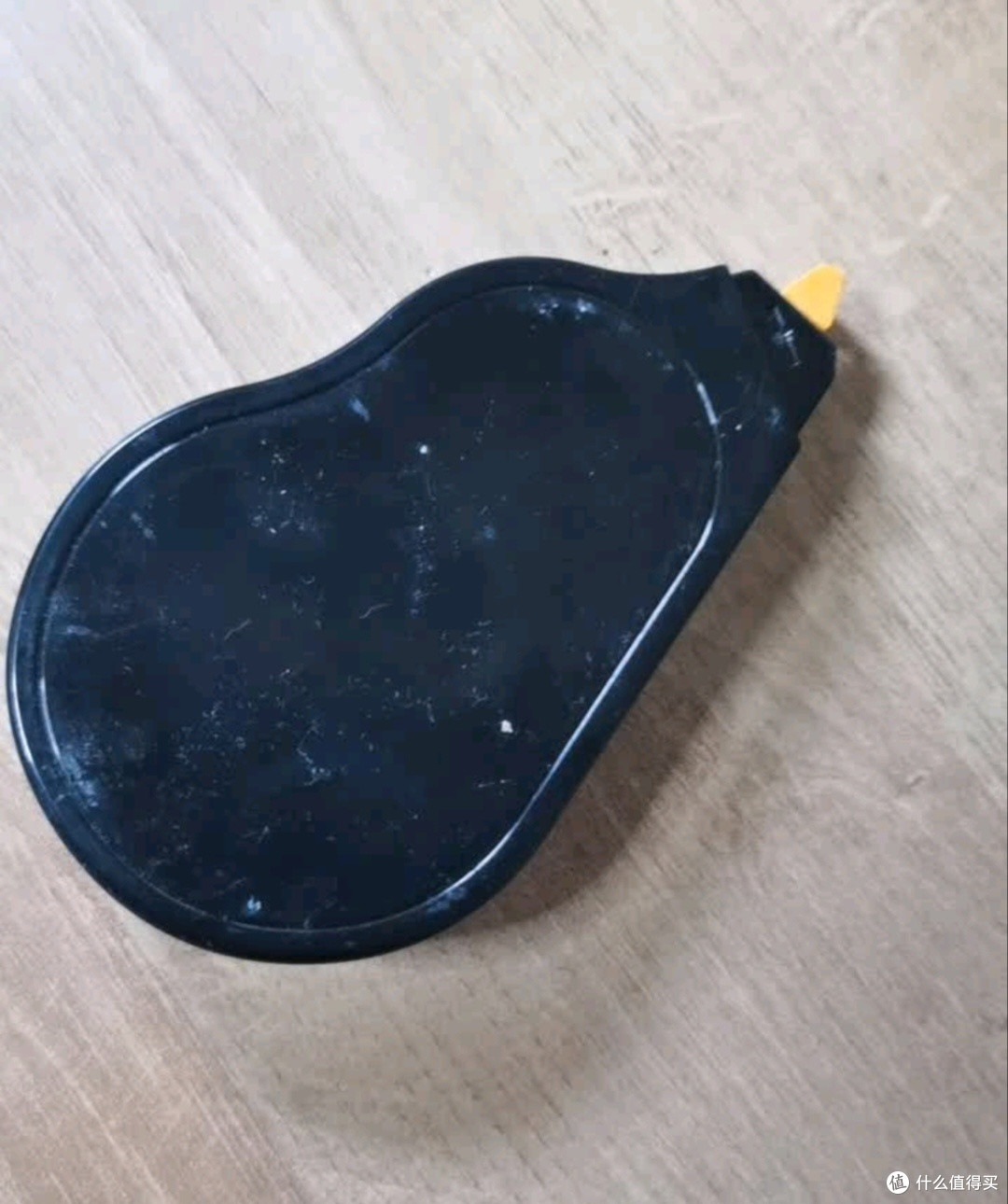 无声的修正者:得力酷黑修正带使用记