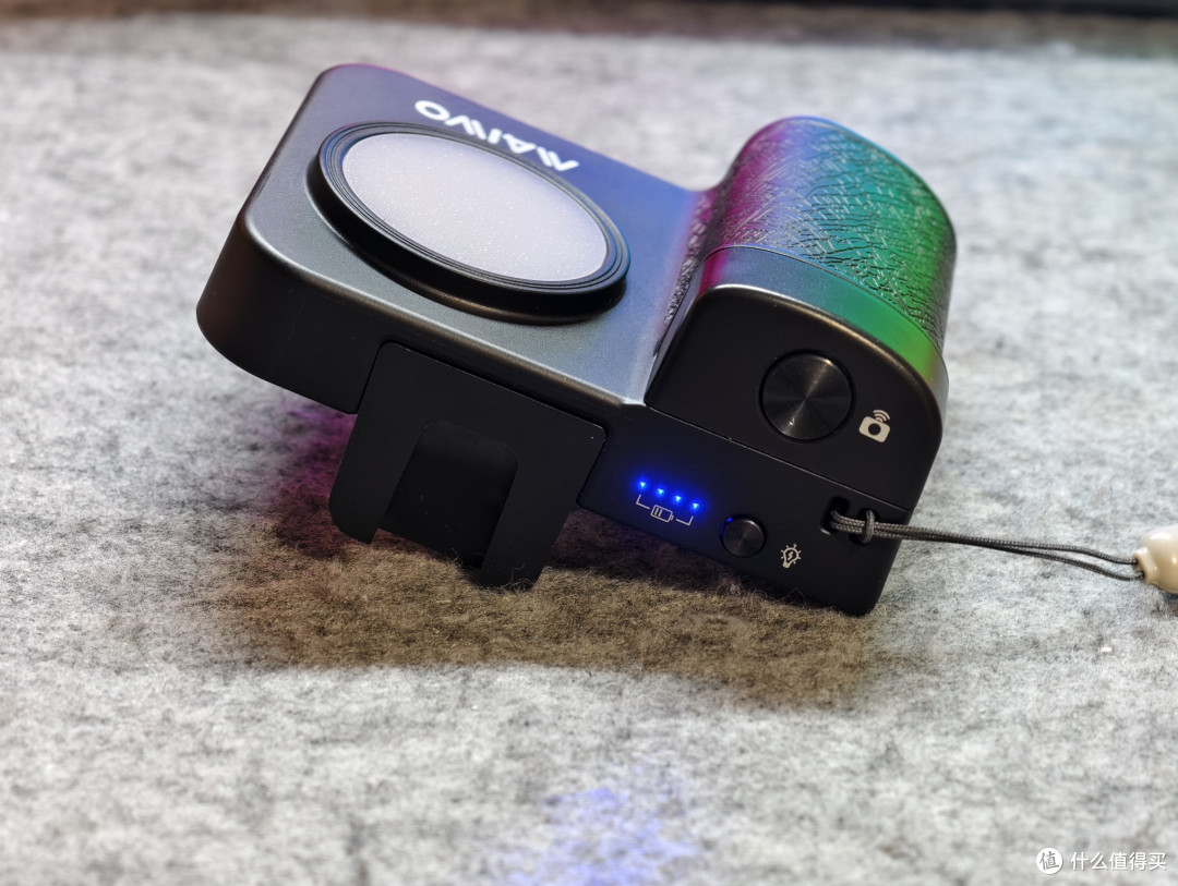 麦沃移动硬盘助拍器 M2:摄影爱好者的救星,五合一让创作更轻松