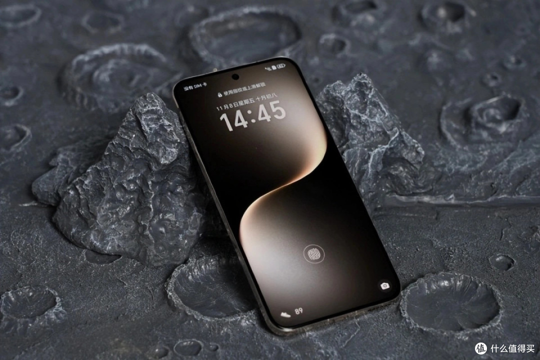 荣耀放弃高利润,16GB+1TB突降1155元,50倍变焦+卫星消息+IP69