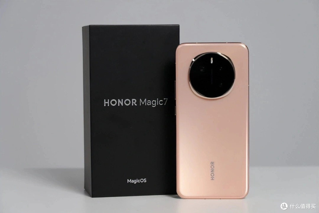 荣耀放弃高利润,16GB+1TB突降1155元,50倍变焦+卫星消息+IP69