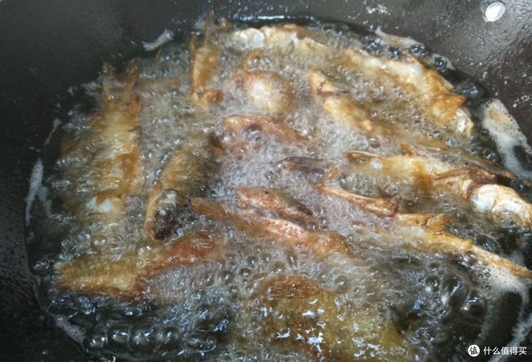 炸鱼仔用什么粉保持香脆不软,你用哪种?