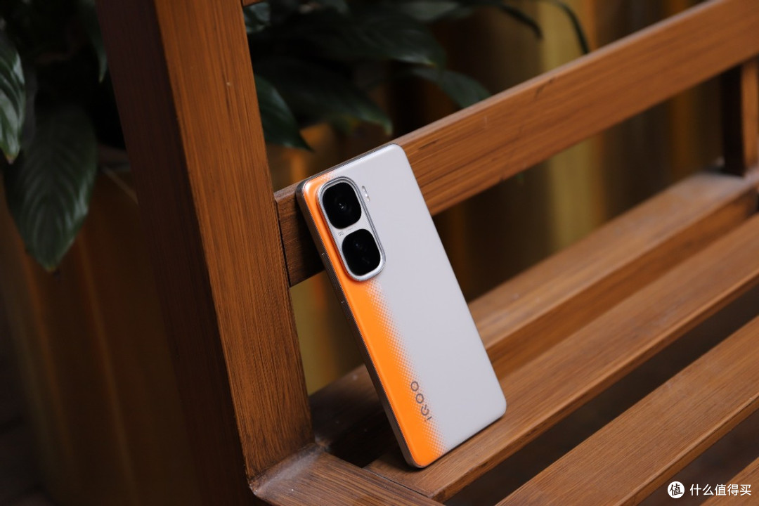 vivo又诞生性价比之王,从3199元跌至1911元,天玑9400+超声波3D