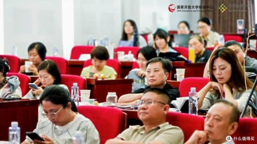 功能医学健康管理产教融合交流活动暨2508届结业典礼