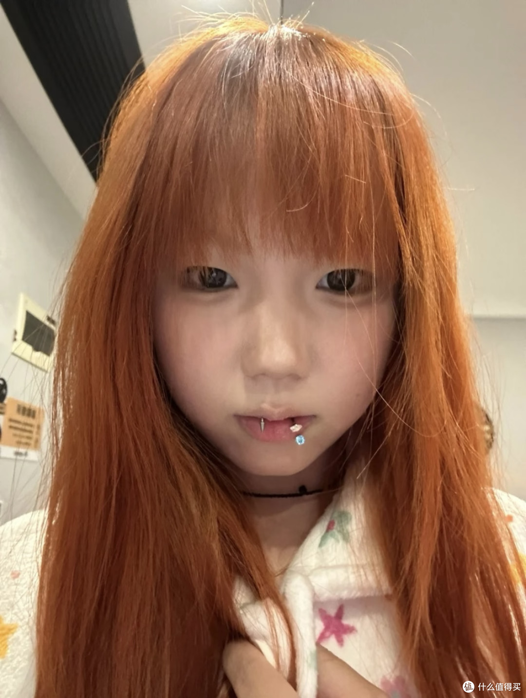 探索脏橘色染发效果