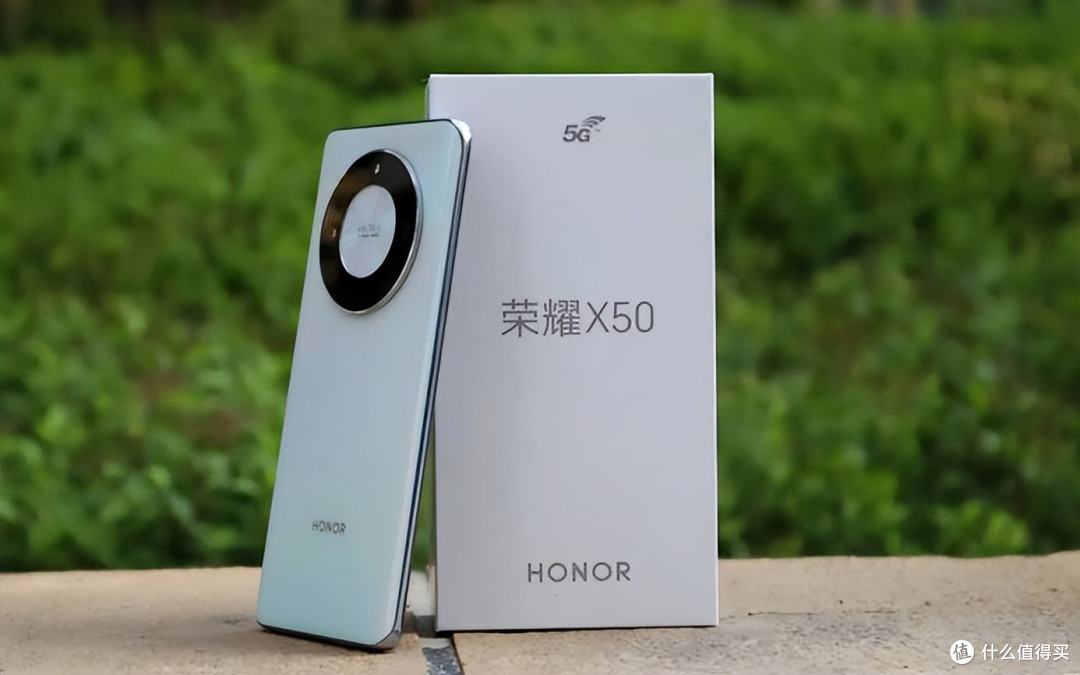 曲面屏+1亿像素+36个月流畅!荣耀X50:千元机“越级打击”