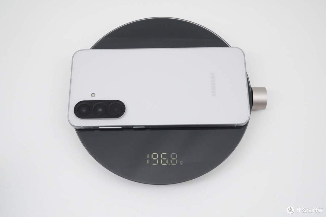 第三方充电器反超原厂?三星 Galaxy A56手机充电评测