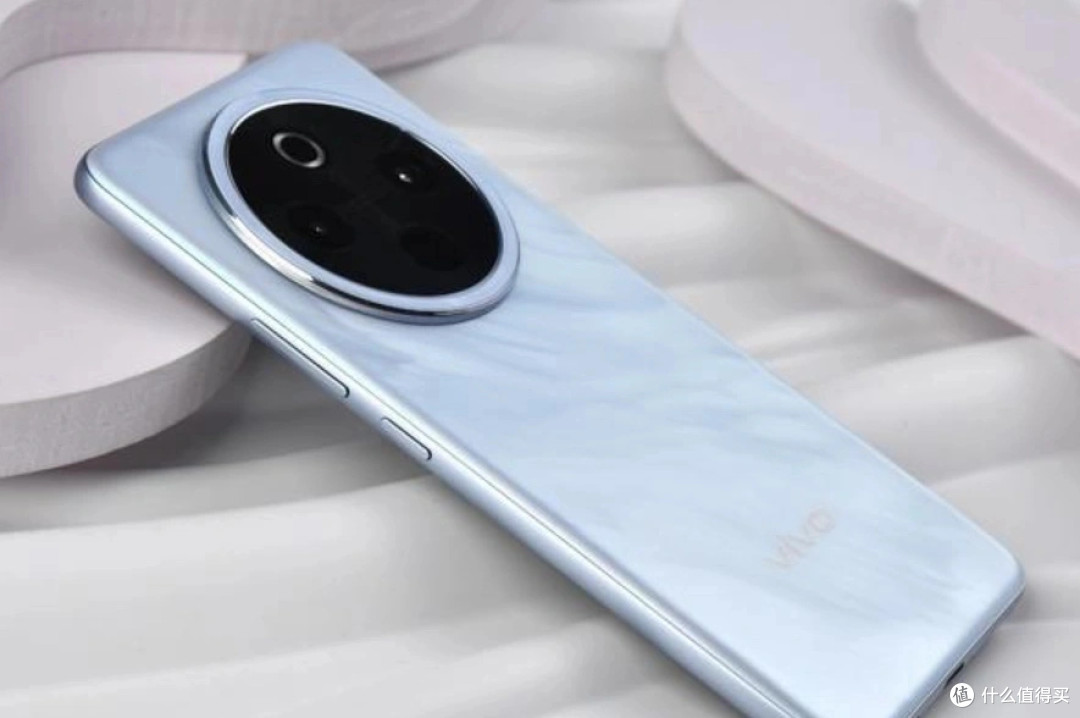 vivo终于妥协,12GB+512GB+7300mAh+90W闪充,顶配版跌至1843元