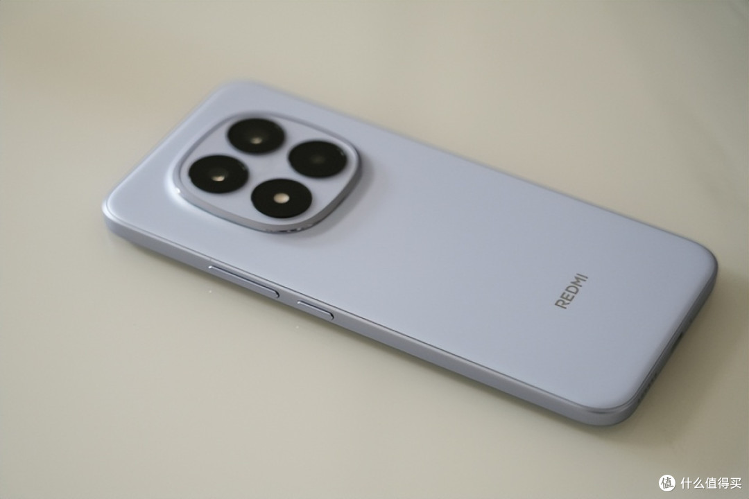 手机行业诞生新黑马,冲上新机热销榜第一名,7000mAh+16GB+512GB