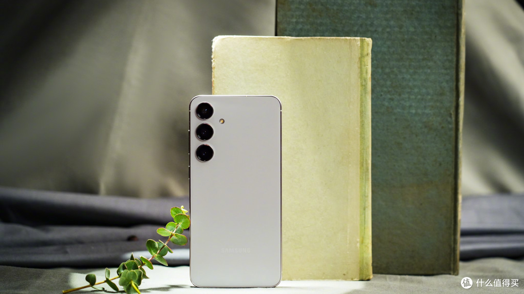 从5999元跌到3128元,12GB+256GB+30倍变焦,三星机皇沦为中端机