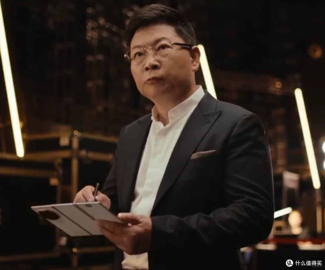 三折叠降价硬刚苹果,华为Mate XTs参数全面曝光,余承东下大棋