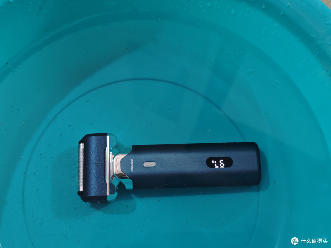 七夕礼物选它!未野往复式剃须刀测评:疯狂五刀头高转速超越千元级