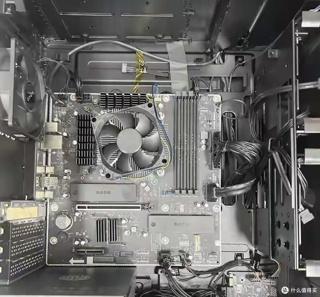 699捡漏大厂全新主机,RGB光效比外星人还带感,AMD YES党新玩具!