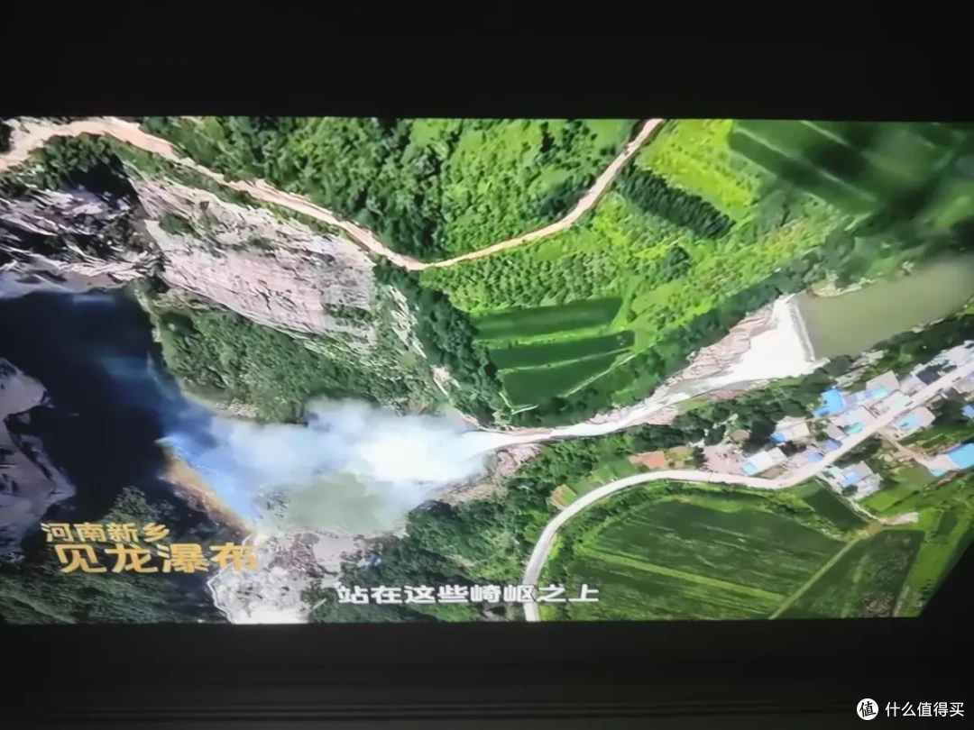 护眼、流畅、还便宜?用哈趣Q1 投影仪后,家人们更爱一起看电影