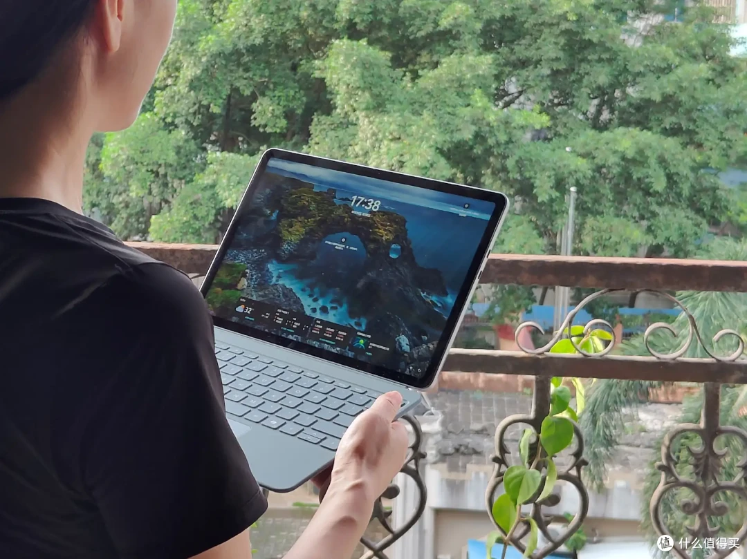 学生高性价比电脑必备!Surface Pro, 12英寸,专为多功能而生