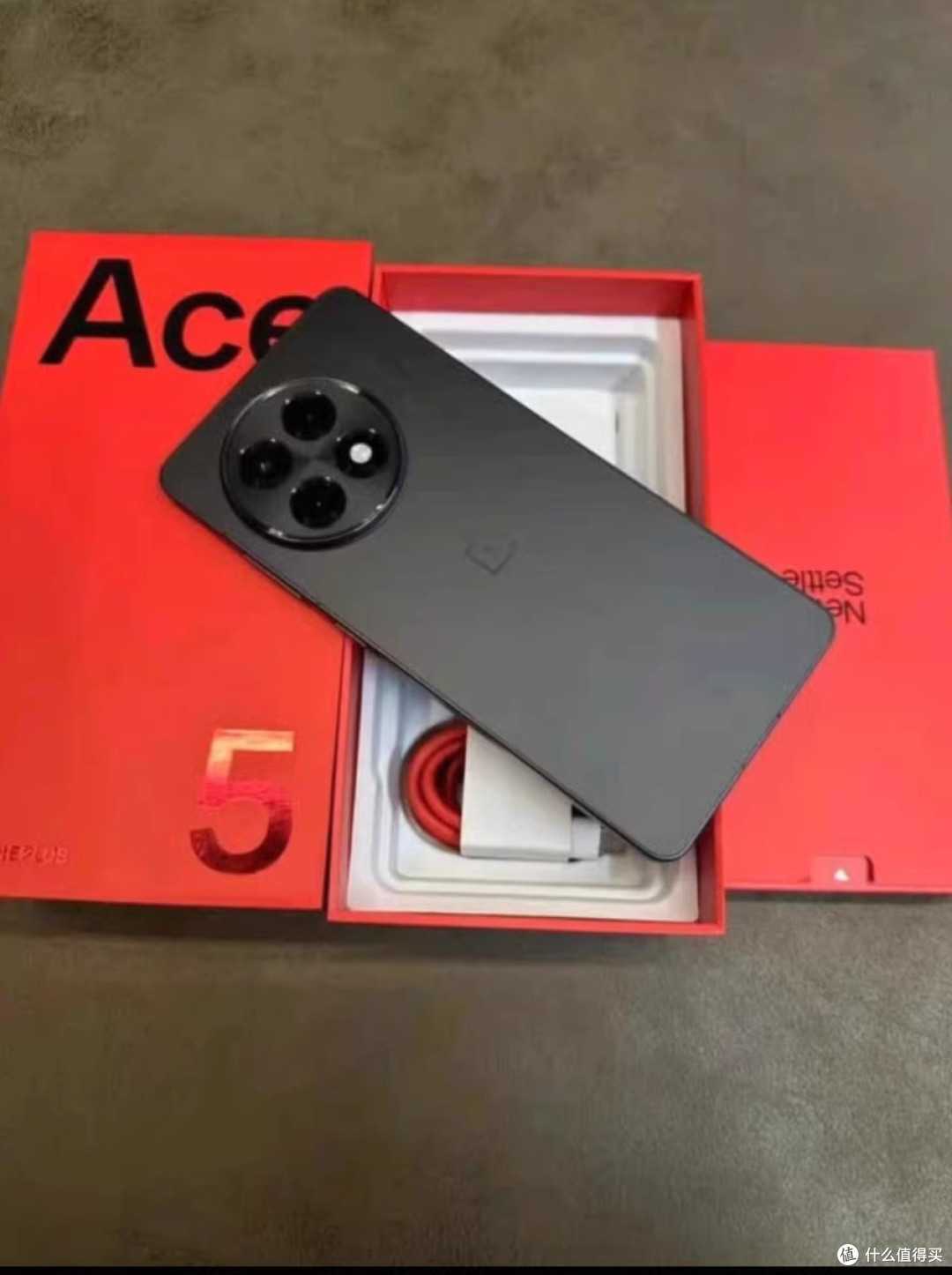一加Ace 5:性能猛兽的日常温柔