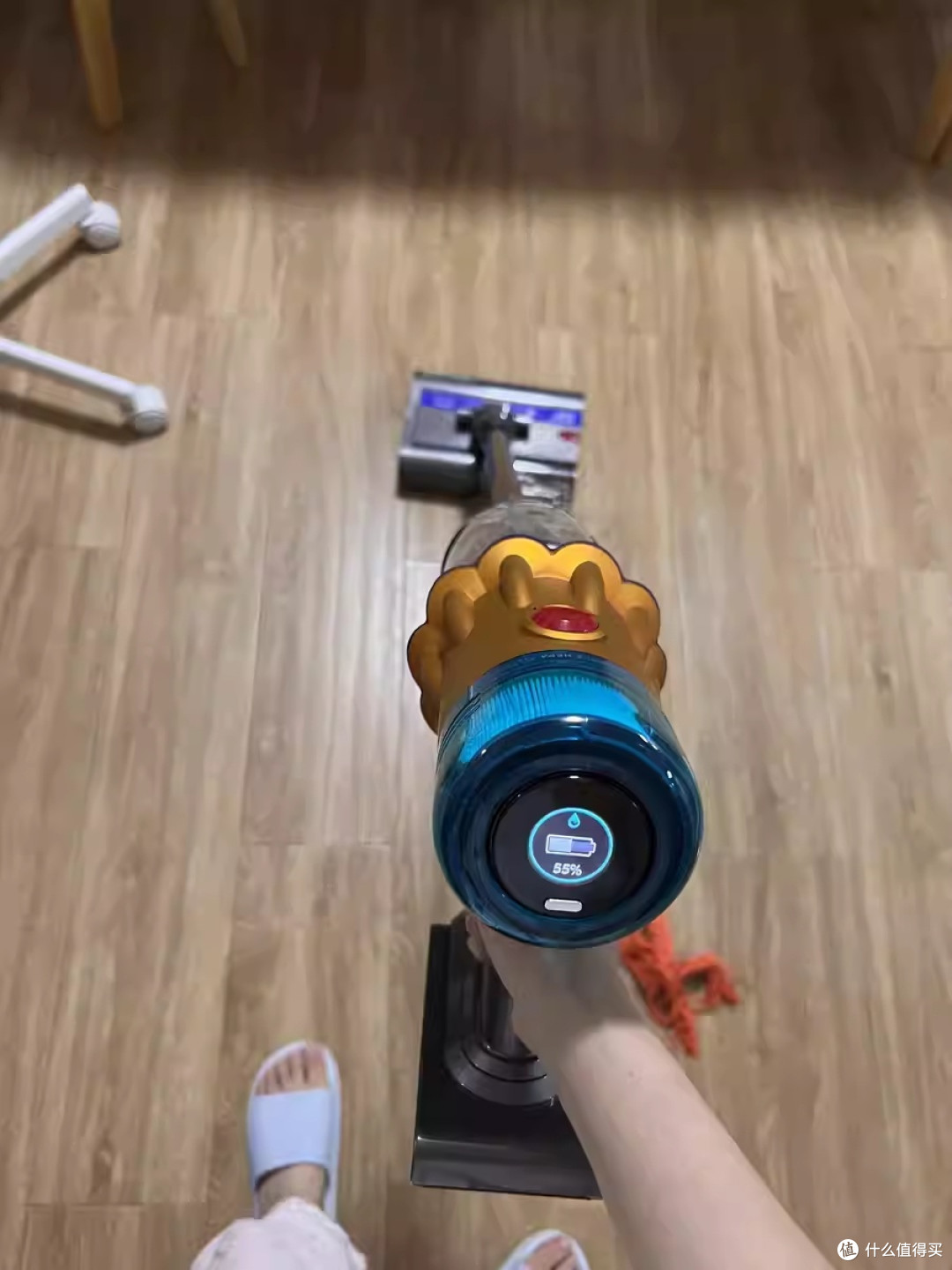 戴森V12 Detect Slim Nautik:重新定义了我的清洁日常