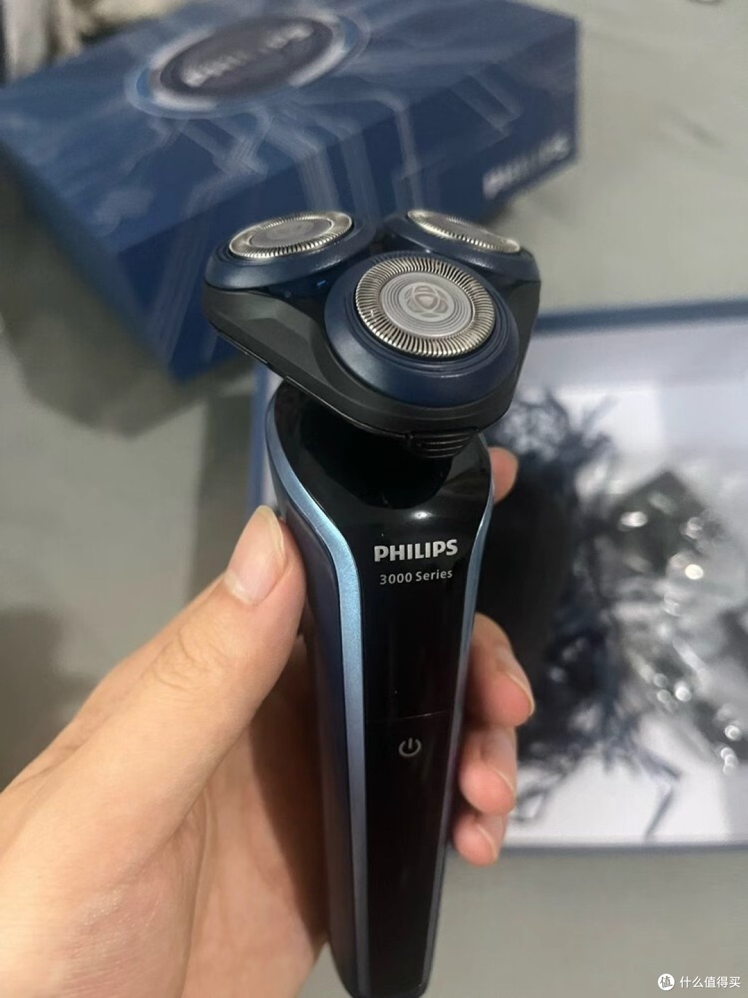 飞利浦3000系列剃须刀:科技与舒适兼备