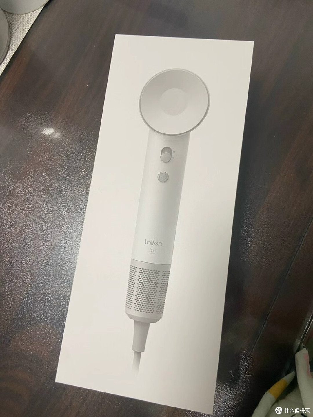 徕芬SE吹风机:开箱与设计亮点