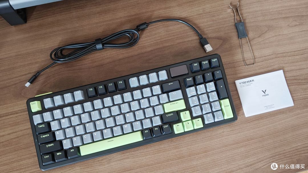 雷柏V700DIY-98客制化多模机械键盘上手:实用与美学的巧妙平衡