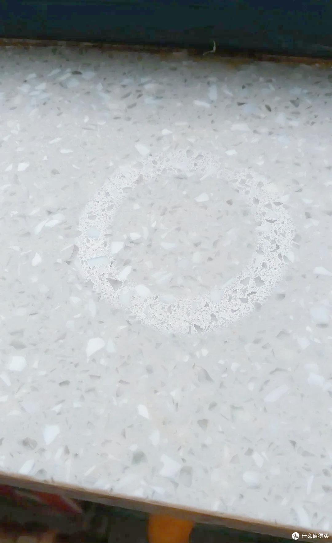 曾经“顶流”的石英石台面为何不香了?直到看见它,终于有了答案