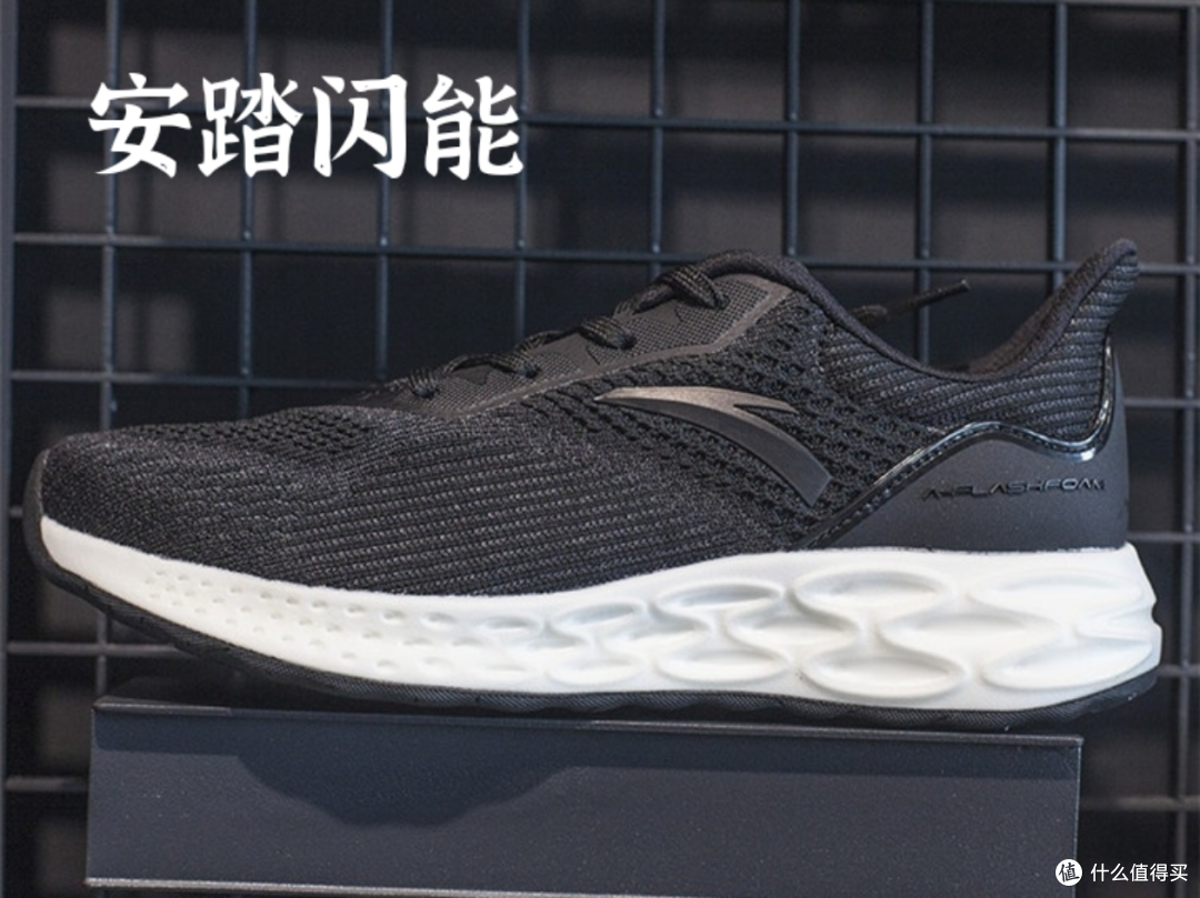 国产四大“弹”科技PK:谁才是脚感之王?
