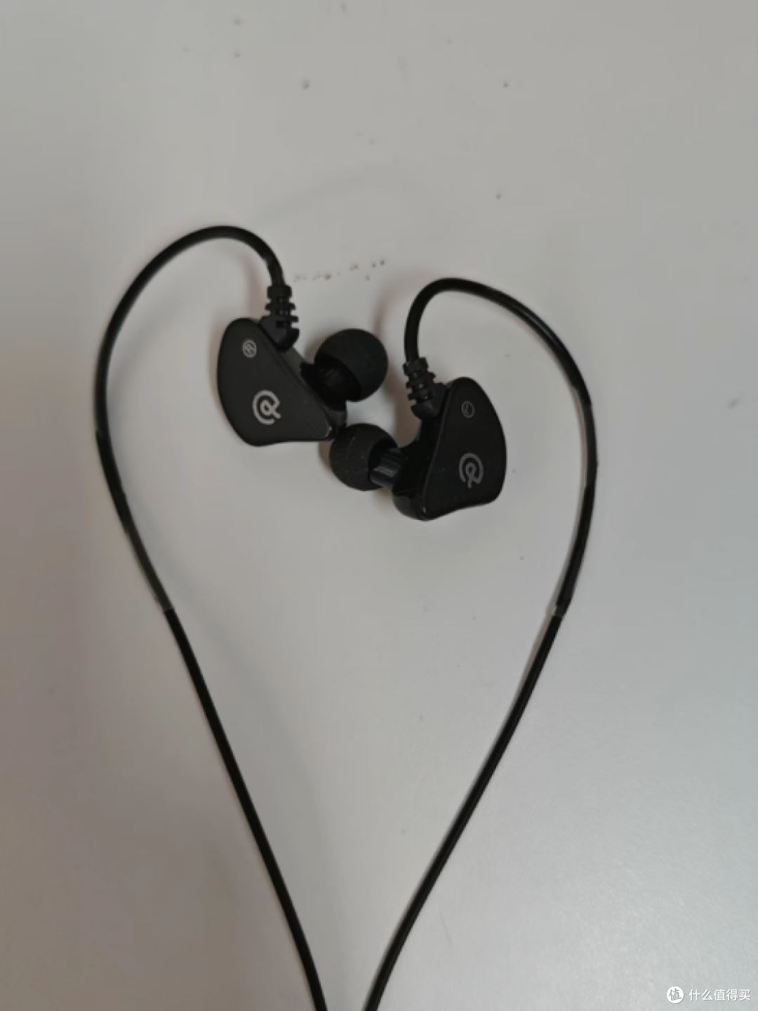 奇联 Q3 入耳式耳机：运动与音乐的完美搭档