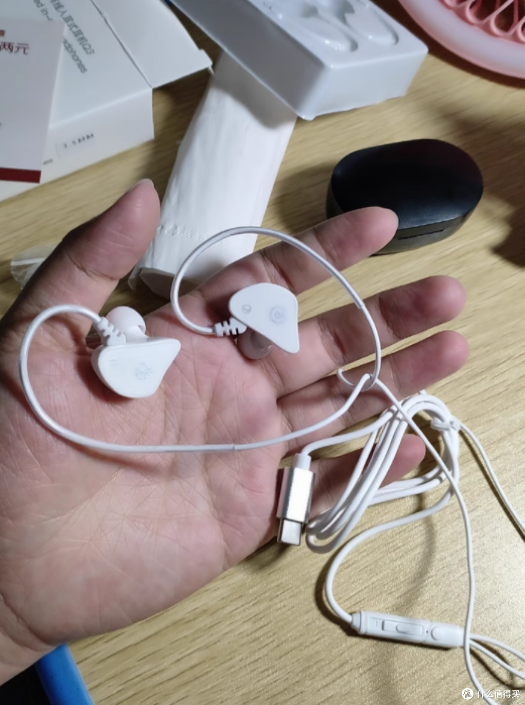 奇联 Q3 入耳式耳机：运动与音乐的完美搭档
